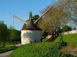 de klein stad van saarburg Bij de saar rivier- in Duitsland foto