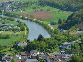 de klein stad van saarburg Bij de saar rivier- in Duitsland foto