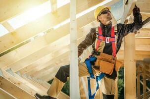 houten huis skelet veiligheid controleren foto