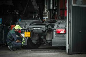 vrachtauto onderhoud technicus baan foto