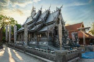 wat si suphan, oftewel zilver tempel, in Chiang mei, Thailand foto
