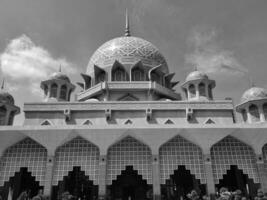 putra Jaya, Maleisië in mei 21, 2023. putra moskee of in Maleis is masjid rotten is een moskee dat was gebouwd in 1997 foto