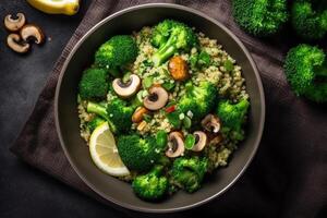 veganistisch salade van groenten - broccoli, paddestoelen, spinazie en quinoa in een kom illustratie ai generatief foto