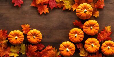 herfst pompoen met geel bloem, bloemblaadjes en vers bladeren Aan bloeiend plant, dankzegging achtergrond houten tafel, generatief ai foto