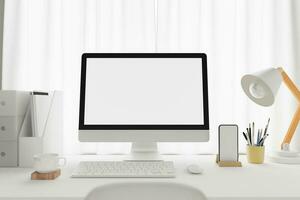 werkruimte met mockup blanco scherm laptop computer. foto