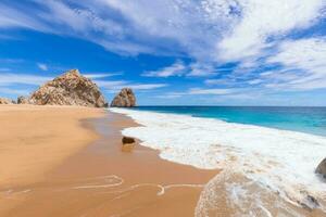 Mexico, los cabo's reizen bestemming playa scheiding en playa leuk in de buurt boog van cabo san lucas foto