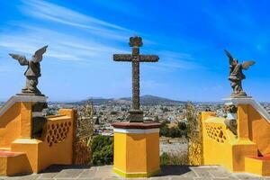 Mexico, cholula, onze dame van remedies Katholiek kerk gebouwd Aan top van piramide in puebla staat foto