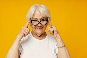 ouderen vrouw Gezondheid levensstijl bril geïsoleerd achtergrond foto