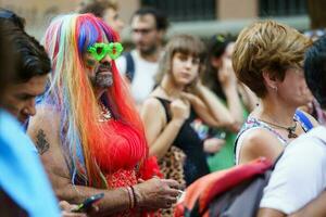 granada, Spanje. juni 26, 2023. verscheidenheid van mensen Bij lgbtq trots demonstratie foto