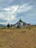 ritueel pijlers of serge in de buurt meer Baikal, Rusland. foto