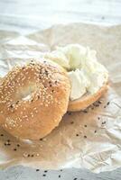 bagel met room kaas foto