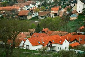 rijmthee is een klein dorp gelegen in Transsylvanië, Roemenië. het is gelegen in de apuseni bergen en is bekend voor haar pittoreske instelling en goed bewaard gebleven Hongaars bouwkundig stijl. foto