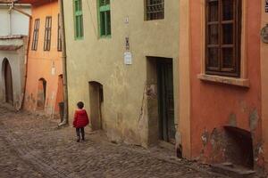 een mooi middeleeuws citadel stad van sighisoara in de hart van Roemenië, Transsylvanië reizen bestemming in oostelijk Europa. foto