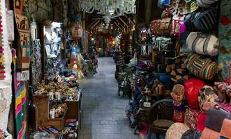 de oud straat markt. bazar van khan el-khalili, in Cairo. Egypte foto