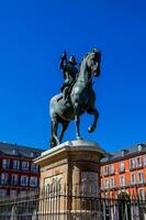 gebouwen Aan de hoofd plein in Madrid hoofdstad van Spanje foto