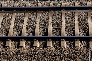 treinspoorbaan in het station foto