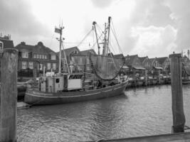 de haven van neuharlingersiel foto