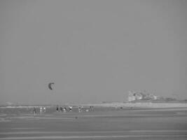 de strand van de haan in belgie foto