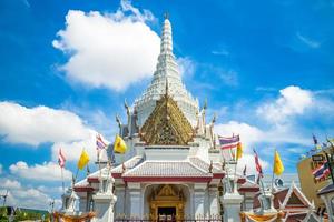 lak mueang stad pijler heiligdom in bangkok, thailand foto