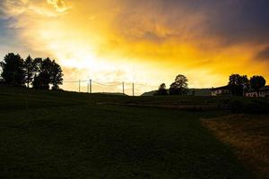 zonsondergang in de bergen foto