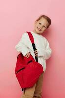 schattig meisje kinderen stijl rugzak school- geïsoleerd achtergrond foto