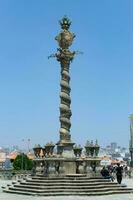 porto, Portugal juni 05, 2023 schandpaal van porto monument. historisch stad, architectuur van oud dorp. foto