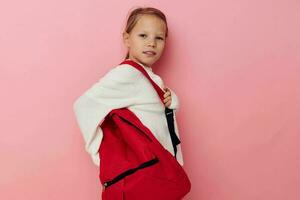 schattig meisje kinderen stijl rugzak school- geïsoleerd achtergrond foto