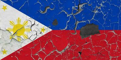 3d vlag van Filippijnen Aan een oud steen muur achtergrond. foto