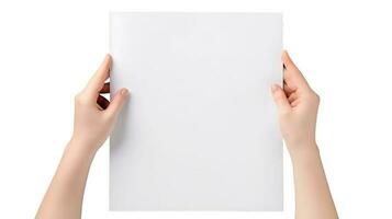 top visie foto van menselijk hand- Holding blanco papier Aan wit achtergrond.