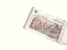 geïsoleerd wit foto van een stuk van 100 ringgit Maleisisch bank aantekeningen