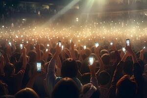 een menigte van mensen Bij een leven evenement, concert of partij Holding handen en smartphones omhoog ,generatief ai foto