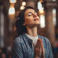 een vrouw bidden in een kerk met hoop gegenereerd ai foto