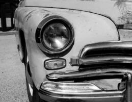 koplamp van oud retro auto foto