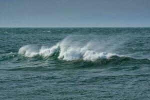 golven in de oceaan, Patagonië foto