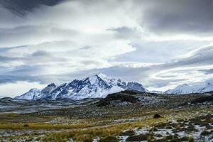 berg landschap omgeving, Torres del paine nationaal park, Patagonië, Chili. foto