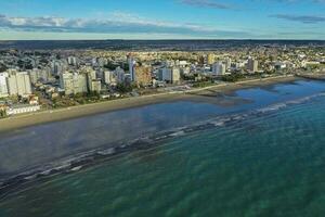 puerto madryn stad, Ingang portaal naar de schiereiland valdes natuurlijk reserveren, wereld erfgoed plaats, Patagonië, Argentinië. foto