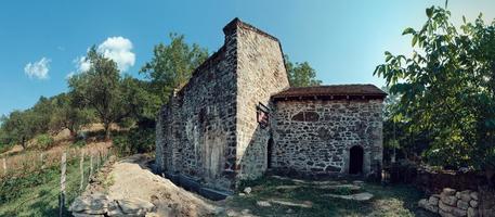 klooster vavedenje presvete bogorodice in wederopbouw, viii eeuw, servië, ljig, dorp slavkovica foto