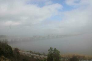 mist rollend over- tusen staten 10 in pensacola Florida foto