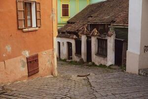 een mooi middeleeuws citadel stad van sighisoara in de hart van Roemenië, Transsylvanië reizen bestemming in oostelijk Europa. foto