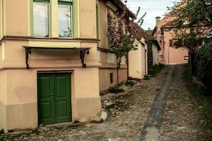 een mooi middeleeuws citadel stad van sighisoara in de hart van Roemenië, Transsylvanië reizen bestemming in oostelijk Europa. foto