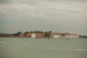 Venetië, een betoverend stad in Italië, vol van geschiedenis en middeleeuws architectuur. foto