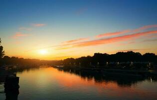 zonsondergang over- Seine foto