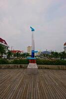 mei 18, 2023, de stad van Jakarta Indonesië, een info grafisch monument of monument beeltenis land- verzakking in meerdere gebieden in de stad van Jakarta in de laatste 50 jaar, foto