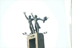 Jakarta, Indonesië-18 juni 2023 selamat datang standbeeld in bundaran hotel Indonesië foto