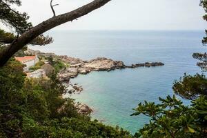 mooi Dubrovnik kust gezien van de gradac park foto