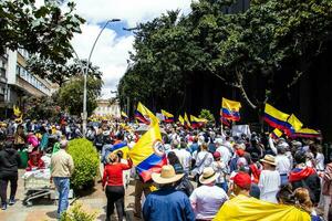 bogotá, Colombia, juni 2023, vredig protest marsen tegen de regering van gustav petroleum gebeld la marcha de la burgemeester foto