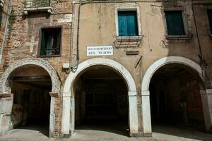 architectuur van de antiek gebouwen van Venetië stad foto