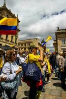 bogotá, Colombia, juni 2023, vredig protest marsen tegen de regering van gustav petroleum gebeld la marcha de la burgemeester foto