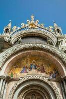 details van de heilige Mark basiliek gebouwd in 1092 in Venetië foto