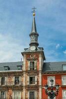 mooi antiek gebouwen in de omgeving van plein burgemeester Bij Madrid stad centrum foto